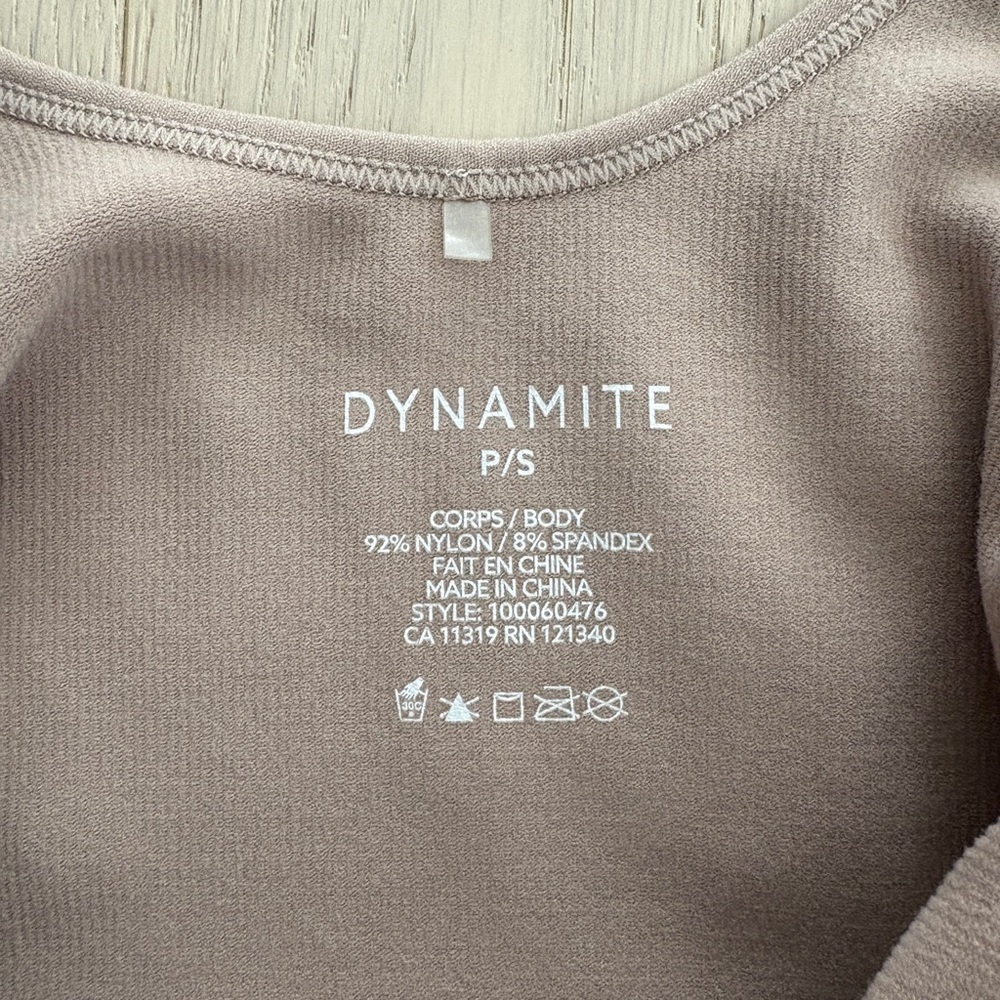 Multiple dynamite small tops - Picture 6 of 8